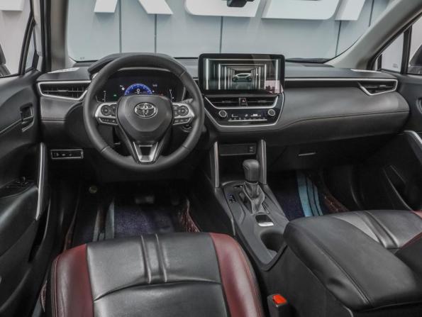 Toyota Corolla Cross I с пробегом 2023 года, цена 3 799 000 рублей, 30433 км, внедорожник, Автокод Объявления