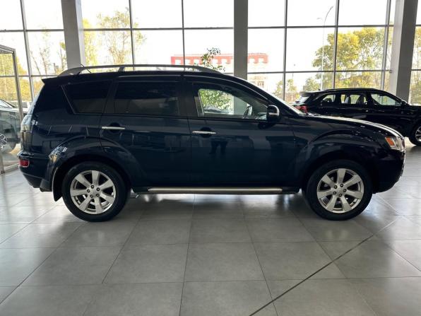 Mitsubishi Outlander II Рестайлинг с пробегом 2010 года, цена 1 245 000 рублей, 196000 км, внедорожник, Автокод Объявления