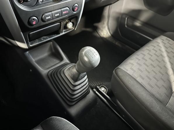 Suzuki Jimny III Рестайлинг 1 с пробегом 2010 года, цена 729 900 рублей, 179000 км, внедорожник, Автокод Объявления