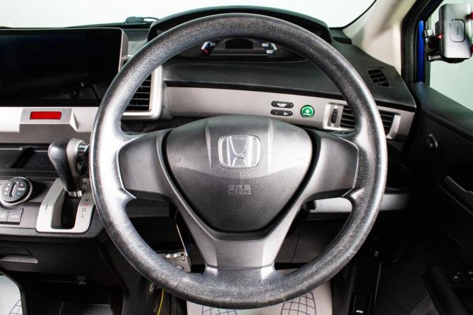 Honda Freed I Рестайлинг с пробегом 2012 года, цена 1 199 000 рублей, 158338 км, компактвэн, Автокод Объявления