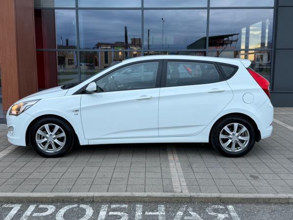 Hyundai Solaris I с пробегом 2014 года, цена 1 200 000 рублей, 136000 км, хэтчбек, Автокод Объявления