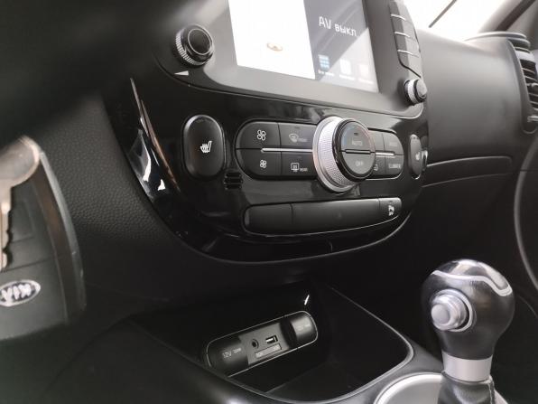 Kia Soul II Рестайлинг с пробегом 2017 года, цена 1 610 000 рублей, 74127 км, хэтчбек, Автокод Объявления