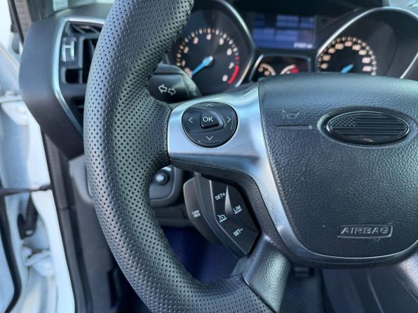 Ford Kuga II с пробегом 2013 года, цена 999 000 рублей, 215000 км, внедорожник, Автокод Объявления