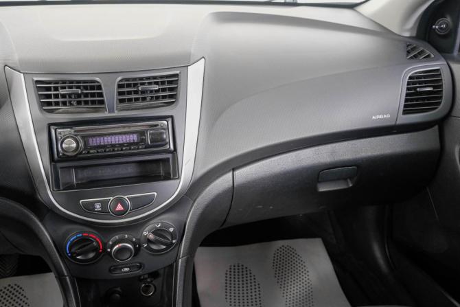 Hyundai Solaris I Рестайлинг с пробегом 2016 года, цена 719 000 рублей, 142000 км, хэтчбек, Автокод Объявления