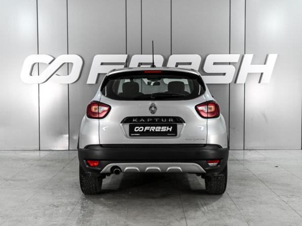 Renault Kaptur I Рестайлинг с пробегом 2021 года, цена 1 809 000 рублей, 71871 км, внедорожник, Автокод Объявления