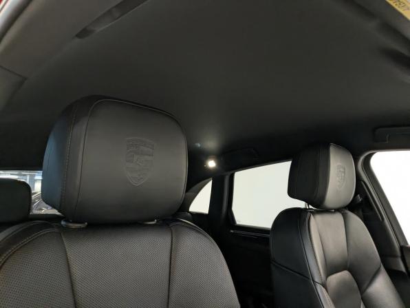 Porsche Macan I Рестайлинг с пробегом 2021 года, цена 5 800 000 рублей, 37383 км, внедорожник, Автокод Объявления