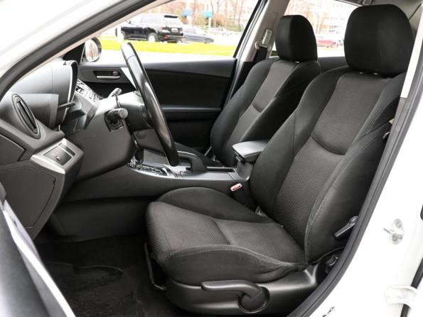 Mazda 3 II (BL) Рестайлинг с пробегом 2012 года, цена 945 000 рублей, 179812 км, седан, Автокод Объявления
