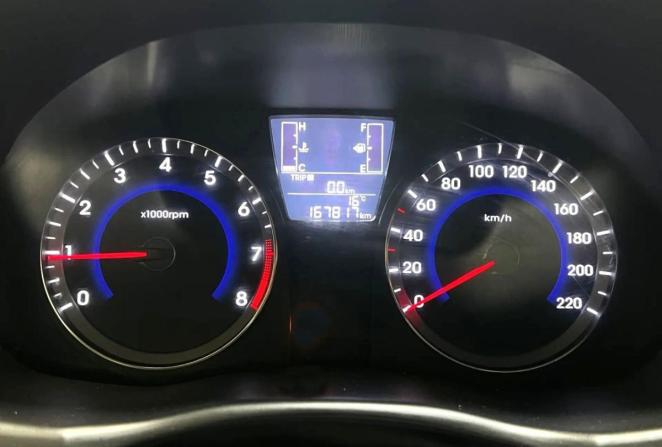 Hyundai Solaris I с пробегом 2014 года, цена 830 000 рублей, 172403 км, седан, Автокод Объявления