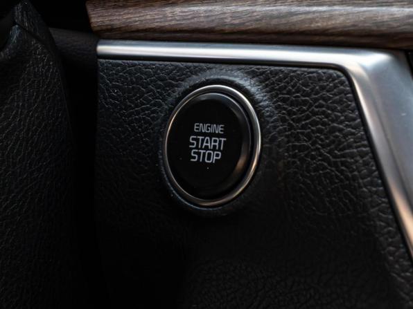Kia Mohave I Рестайлинг 2 с пробегом 2020 года, цена 4 990 000 рублей, 89472 км, внедорожник, Автокод Объявления