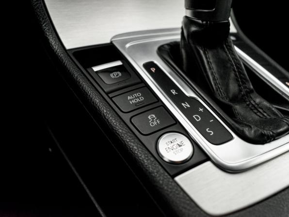 Volkswagen Passat B7 с пробегом 2011 года, цена 1 290 000 рублей, 205736 км, седан, Автокод Объявления
