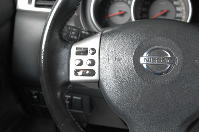 Nissan Tiida I с пробегом 2007 года, цена 719 000 рублей, 236531 км, хэтчбек, Автокод Объявления