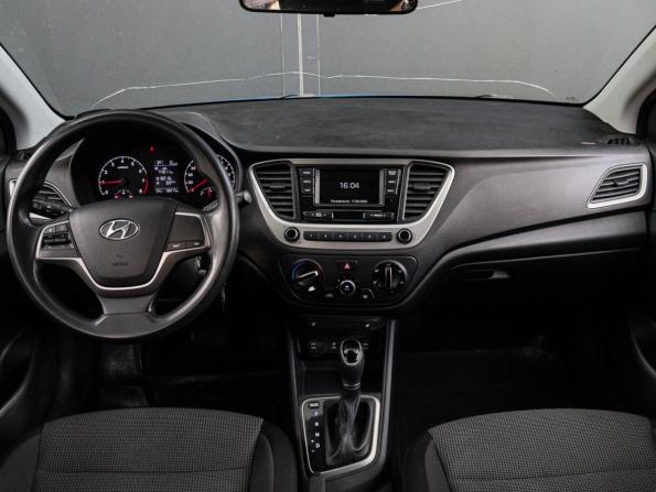 Hyundai Solaris II с пробегом 2017 года, цена 1 450 000 рублей, 99215 км, седан, Автокод Объявления