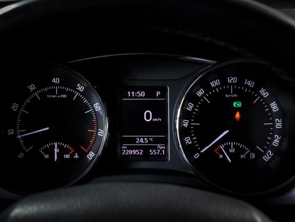 Skoda Superb II Рестайлинг с пробегом 2014 года, цена 951 000 рублей, 220950 км, лифтбек, Автокод Объявления