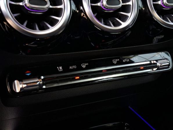 Mercedes-Benz GLA II (H247) с пробегом 2020 года, цена 3 520 000 рублей, 70122 км, внедорожник, Автокод Объявления
