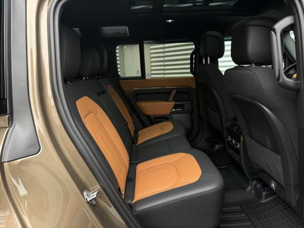 Land Rover Defender II с пробегом 2022 года, цена 11 300 000 рублей, 40895 км, внедорожник, Автокод Объявления