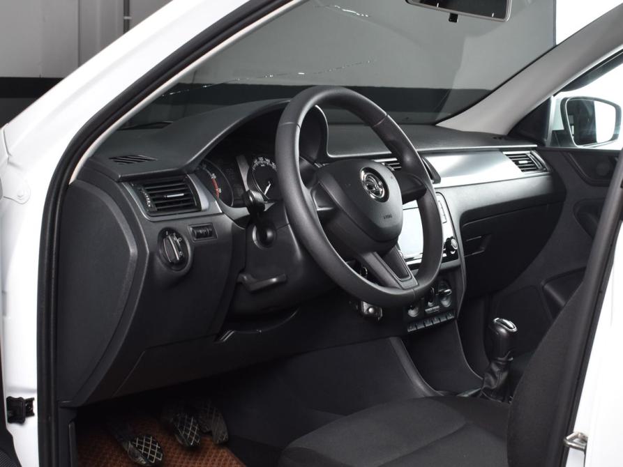Skoda Rapid I Рестайлинг Кемерово  - изображение 8