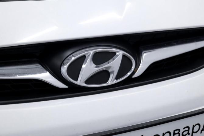 Hyundai Solaris I с пробегом 2013 года, цена 899 000 рублей, 155000 км, седан, Автокод Объявления