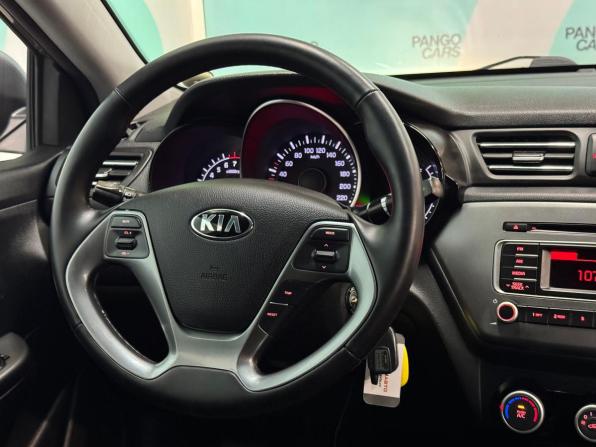 Kia Rio III Рестайлинг с пробегом 2016 года, цена 949 000 рублей, 93196 км, седан, Автокод Объявления
