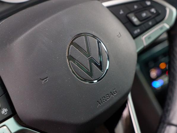 Volkswagen Tiguan II Рестайлинг с пробегом 2021 года, цена 3 450 000 рублей, 50760 км, внедорожник, Автокод Объявления