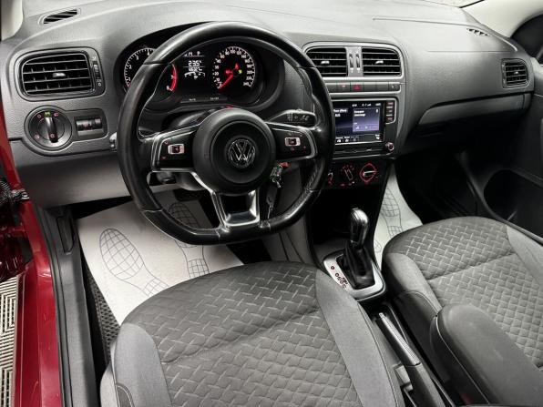 Volkswagen Polo V Рестайлинг с пробегом 2019 года, цена 1 220 000 рублей, 126327 км, седан, Автокод Объявления