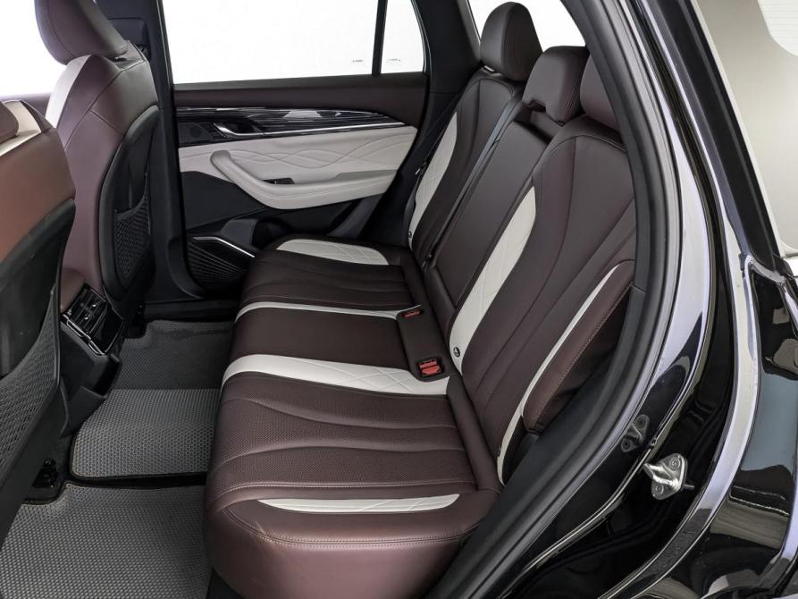 Geely Monjaro I Москва  - изображение 18