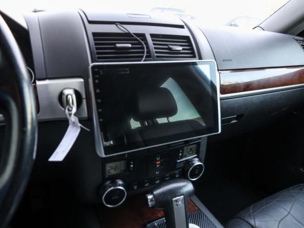 Volkswagen Touareg I Рестайлинг с пробегом 2008 года, цена 979 000 рублей, 210000 км, внедорожник, Автокод Объявления