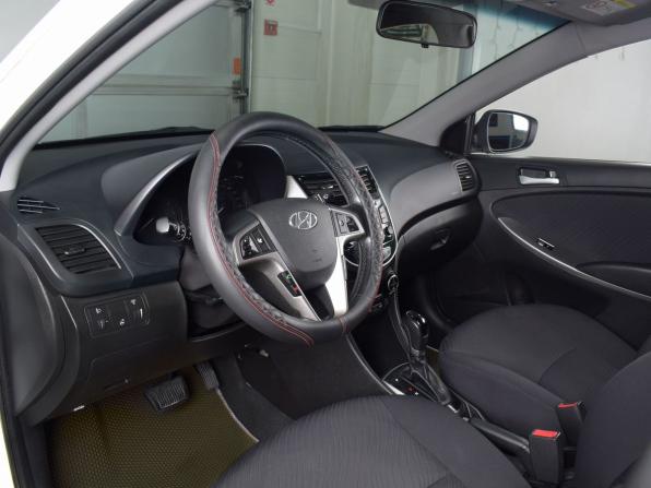 Hyundai Solaris I Рестайлинг с пробегом 2016 года, цена 1 149 995 рублей, 122567 км, седан, Автокод Объявления
