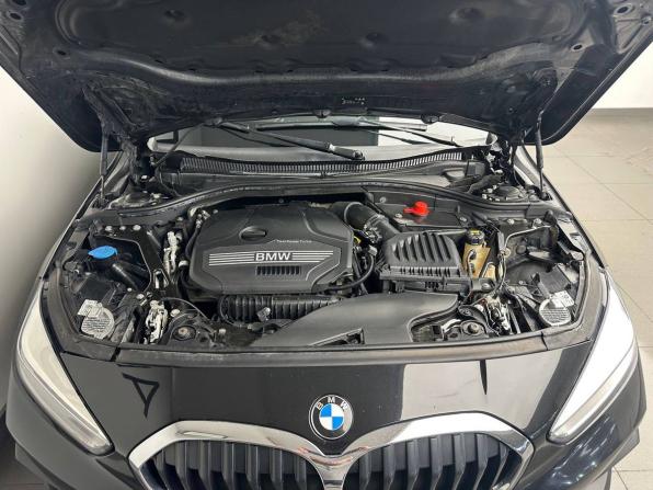 BMW 1 серии III (F40) с пробегом 2019 года, цена 1 938 000 рублей, 131424 км, хэтчбек, Автокод Объявления