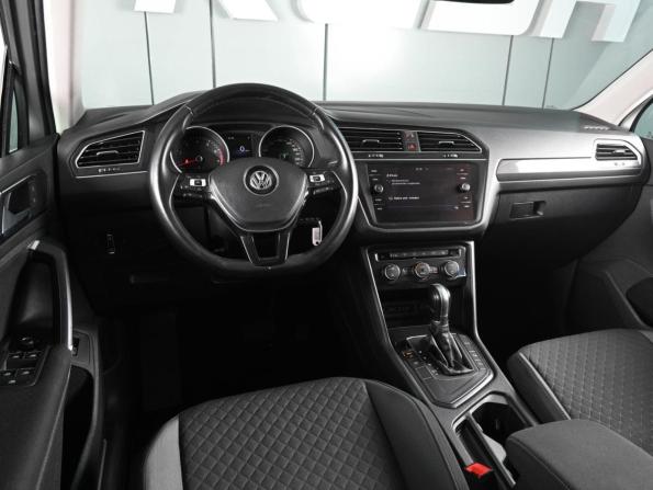 Volkswagen Tiguan II с пробегом 2018 года, цена 2 329 000 рублей, 131458 км, внедорожник, Автокод Объявления