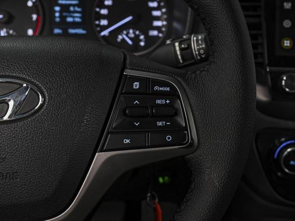 Hyundai Solaris II с пробегом 2019 года, цена 1 378 000 рублей, 106922 км, седан, Автокод Объявления