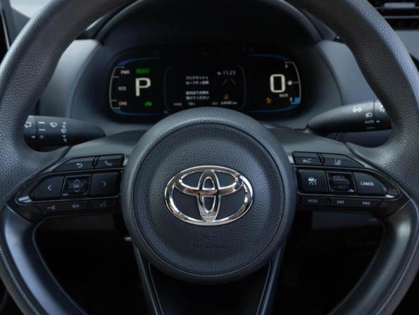 Toyota Aqua II с пробегом 2022 года, цена 1 300 000 рублей, 64438 км, хэтчбек, Автокод Объявления