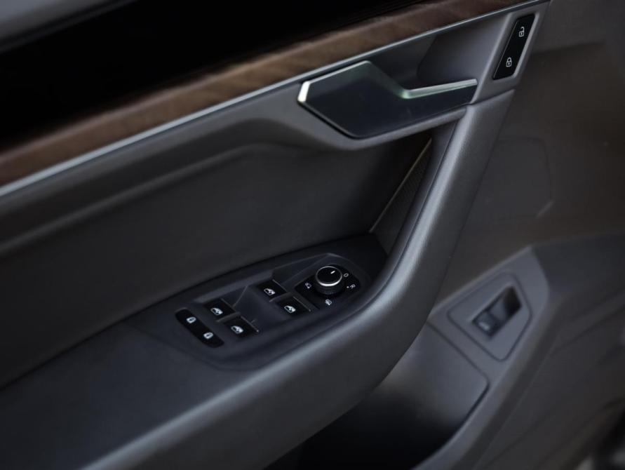 Volkswagen Touareg III Санкт-Петербург  - изображение 24