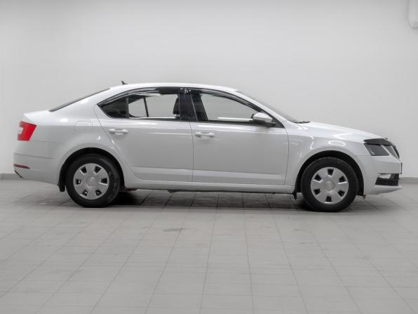 Skoda Octavia III (A7) Рестайлинг с пробегом 2020 года, цена 1 870 000 рублей, 79497 км, лифтбек, Автокод Объявления
