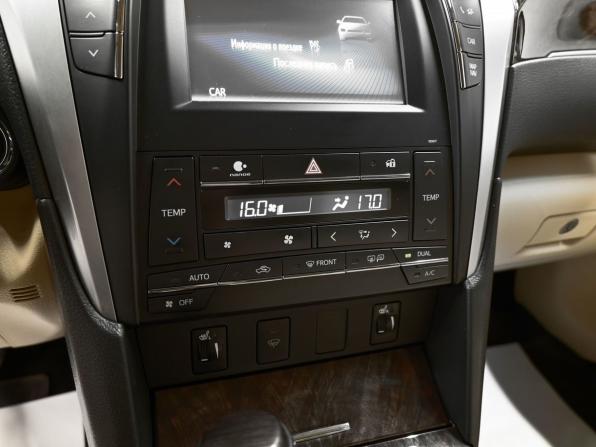 Toyota Camry VII (XV50) Рестайлинг с пробегом 2016 года, цена 2 395 000 рублей, 74741 км, седан, Автокод Объявления