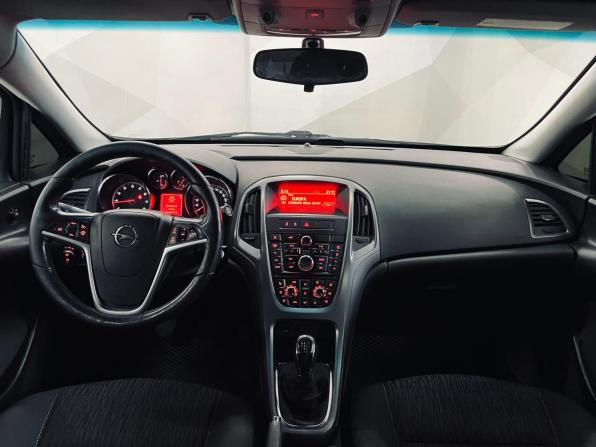 Opel Astra J Рестайлинг с пробегом 2014 года, цена 750 000 рублей, 181932 км, седан, Автокод Объявления