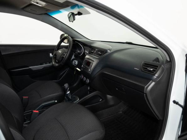 Kia Rio III Рестайлинг с пробегом 2015 года, цена 1 080 000 рублей, 150222 км, седан, Автокод Объявления