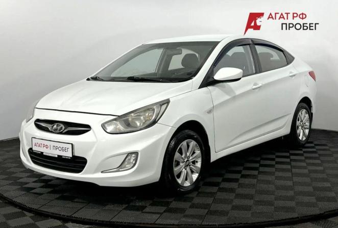 Hyundai Solaris I с пробегом 2013 года, цена 640 000 рублей, 202067 км, седан, Автокод Объявления