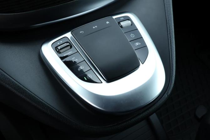 Mercedes-Benz V-Класс III (W447) Рестайлинг с пробегом 2020 года, цена 3 890 000 рублей, 227847 км, минивэн, Автокод Объявления