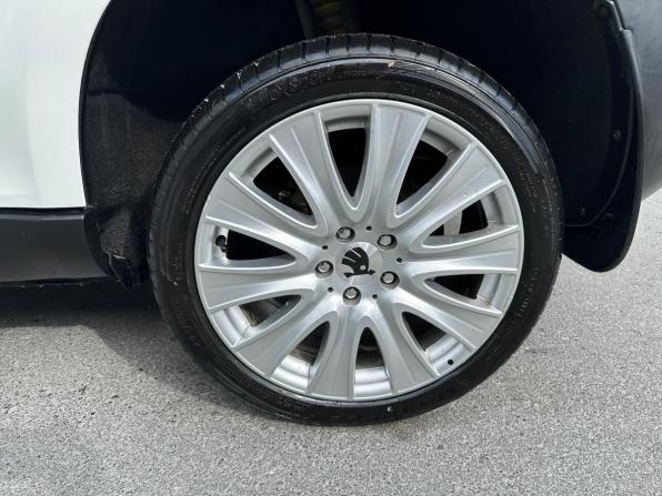 Skoda Yeti I с пробегом 2013 года, цена 990 000 рублей, 201816 км, внедорожник, Автокод Объявления
