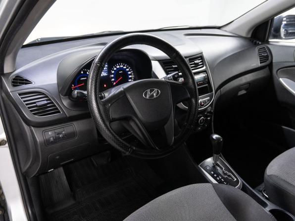 Hyundai Solaris I с пробегом 2013 года, цена 749 000 рублей, 208161 км, седан, Автокод Объявления