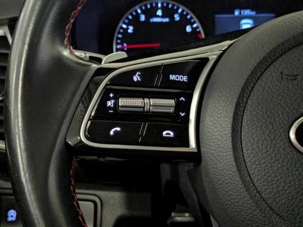 Kia KX3 с пробегом 2020 года, цена 2 065 000 рублей, 42237 км, внедорожник, Автокод Объявления