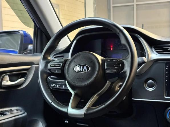 Kia Rio IV Рестайлинг с пробегом 2021 года, цена 1 687 000 рублей, 45308 км, хэтчбек, Автокод Объявления