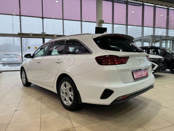 Kia Ceed III Рестайлинг с пробегом 2021 года, цена 2 020 000 рублей, 30538 км, универсал, Автокод Объявления