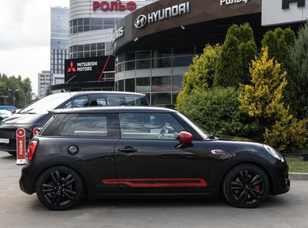 Mini Hatch III (F55/F56) с пробегом 2015 года, цена 1 768 000 рублей, 114043 км, хэтчбек, Автокод Объявления