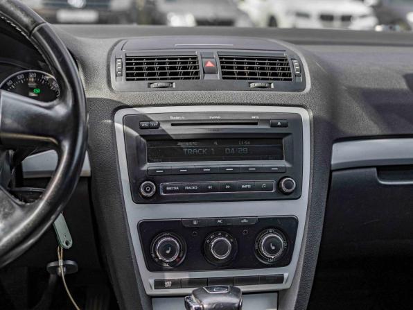 Skoda Octavia II (A5) Рестайлинг с пробегом 2009 года, цена 475 000 рублей, 350708 км, лифтбек, Автокод Объявления
