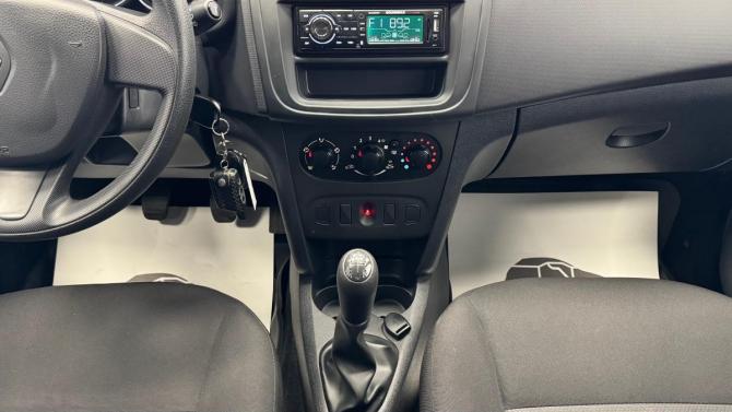 Renault Sandero II с пробегом 2016 года, цена 830 000 рублей, 74000 км, хэтчбек, Автокод Объявления