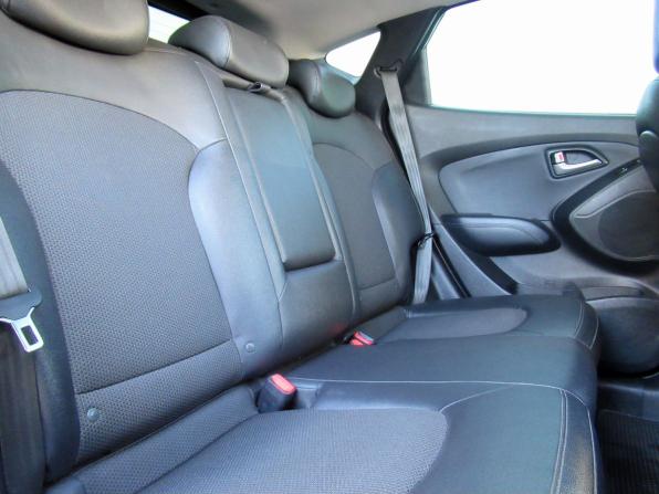 Hyundai ix35 I Рестайлинг с пробегом 2013 года, цена 1 220 000 рублей, 237003 км, внедорожник, Автокод Объявления
