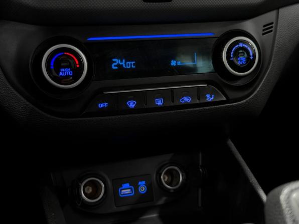 Hyundai Creta I с пробегом 2017 года, цена 1 699 900 рублей, 114000 км, внедорожник, Автокод Объявления