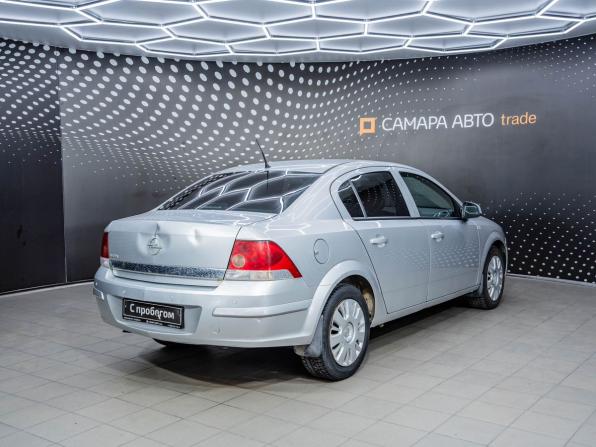 Opel Astra H Рестайлинг с пробегом 2011 года, цена 420 000 рублей, 223809 км, седан, Автокод Объявления