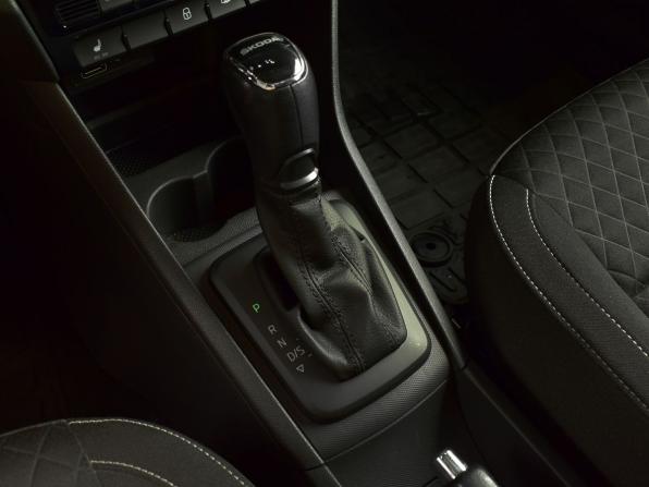 Skoda Rapid I Рестайлинг с пробегом 2018 года, цена 1 358 999 рублей, 88328 км, лифтбек, Автокод Объявления